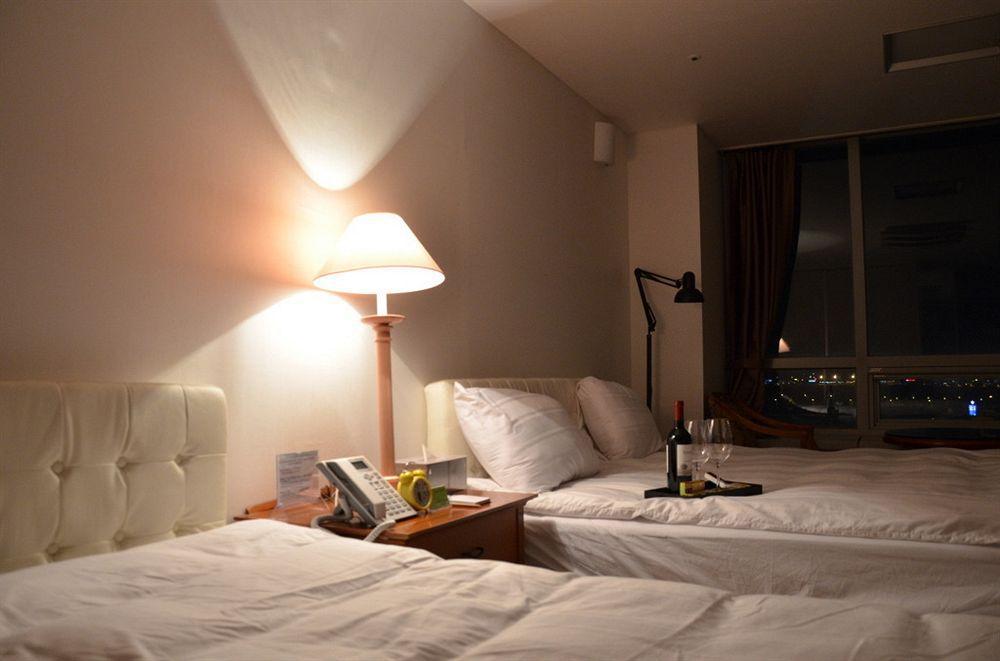 Hotel Hu Incheon Airport Екстер'єр фото