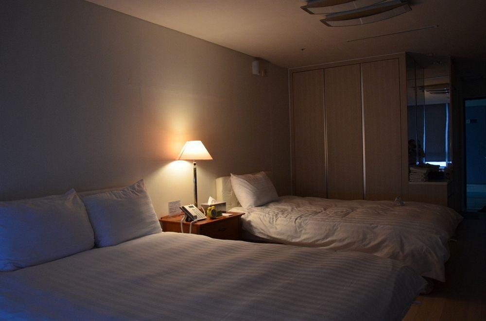 Hotel Hu Incheon Airport Екстер'єр фото