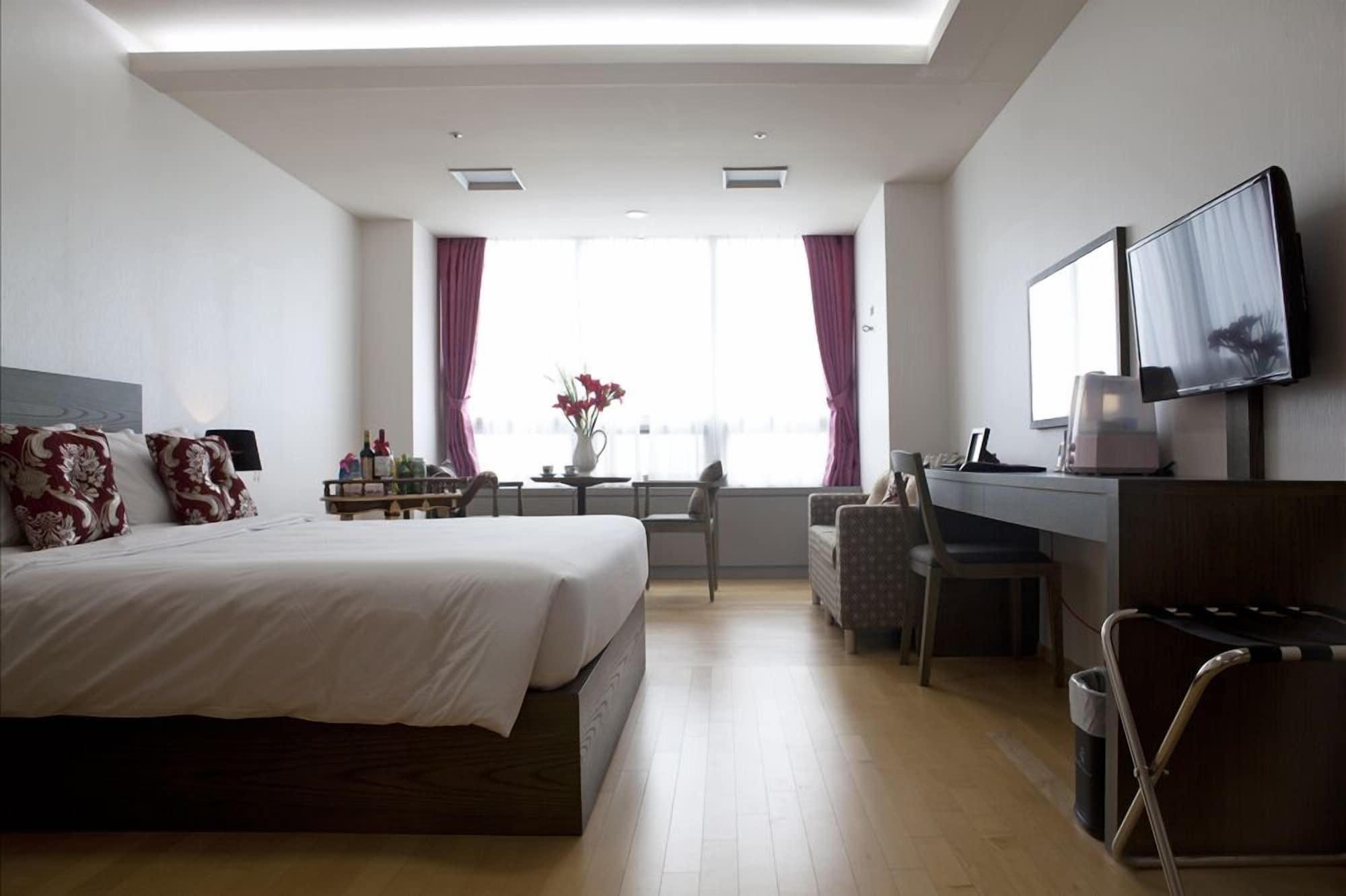 Hotel Hu Incheon Airport Екстер'єр фото