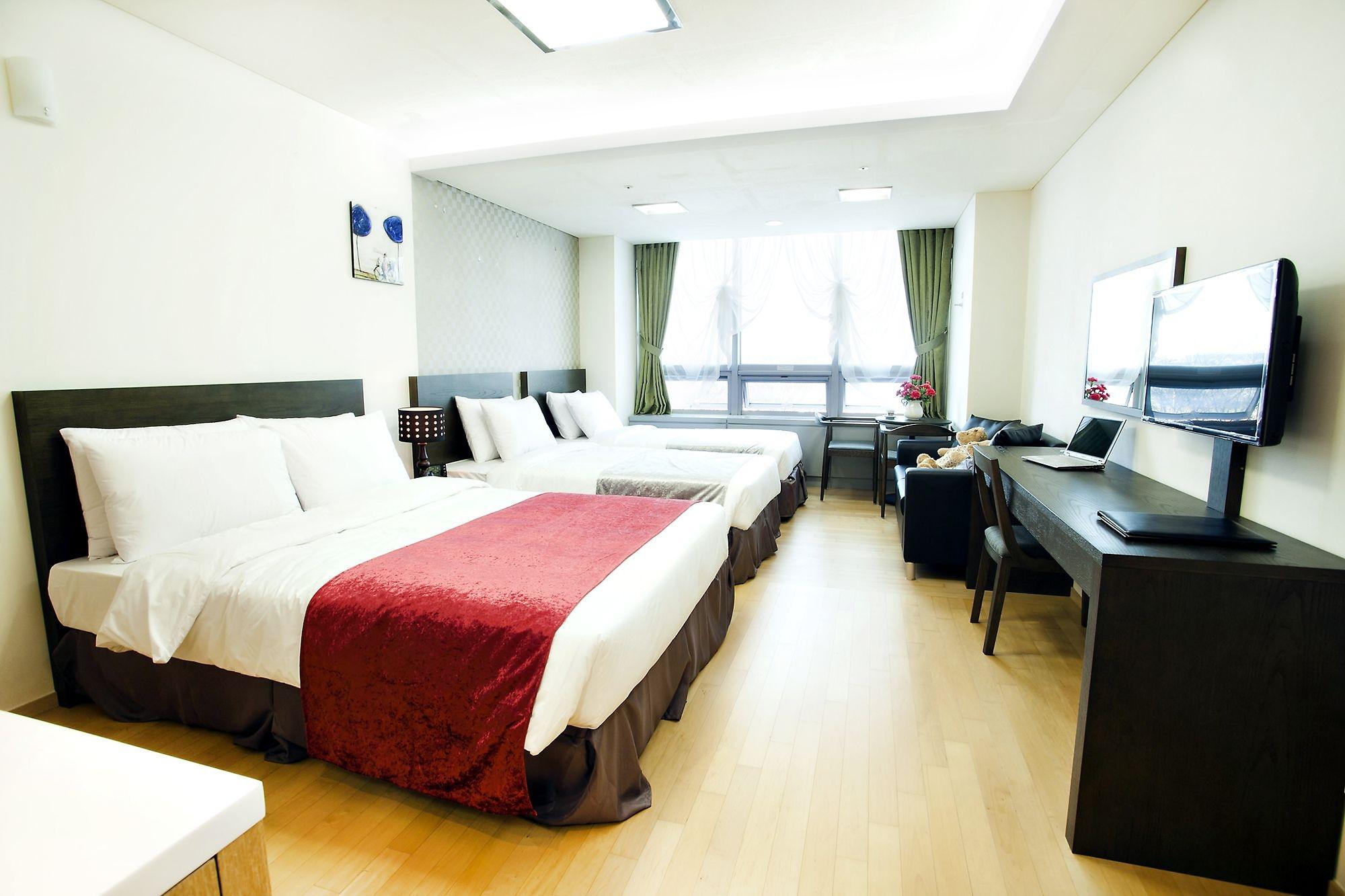 Hotel Hu Incheon Airport Екстер'єр фото