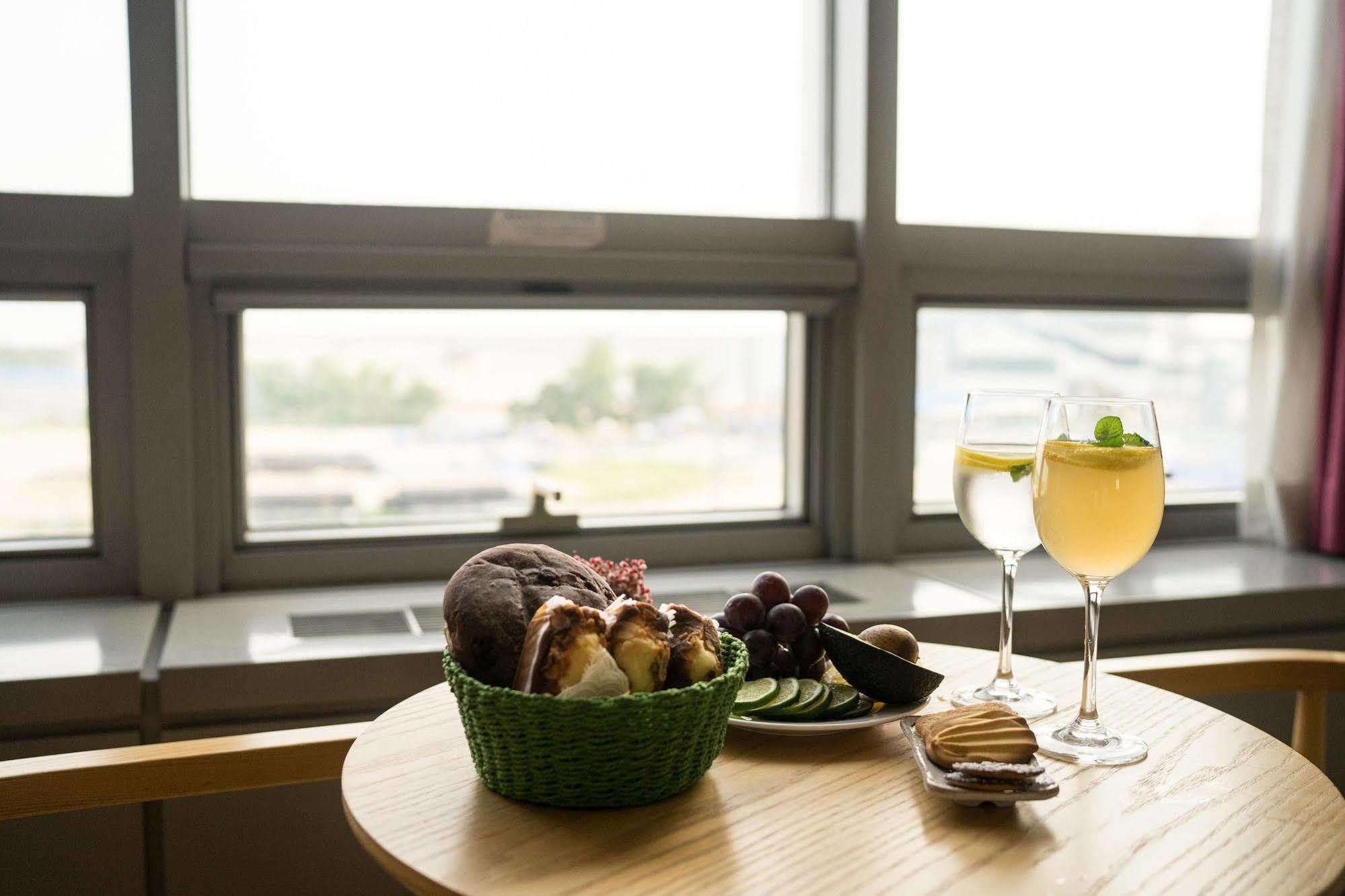 Hotel Hu Incheon Airport Екстер'єр фото